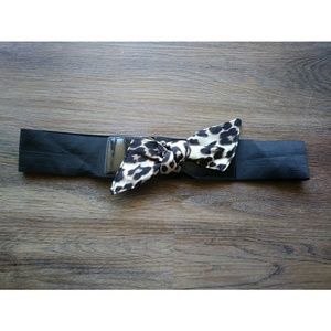 Leopard print tie waist belt